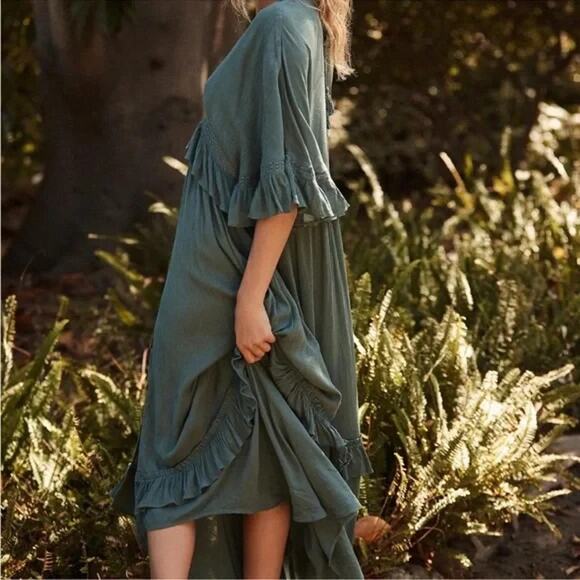 Free People Paradiso HiLo Maxi Dress Ruffle Blue Boho Folklore Oversized Medium - Picture 8 of 16